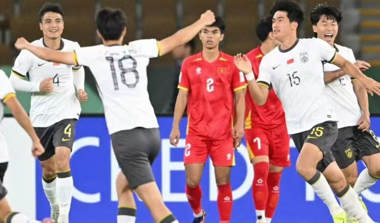 皇冠体育-3-0、1-0!亚洲杯决赛席位出炉,中国踢疯5场0失球,和日本争冠