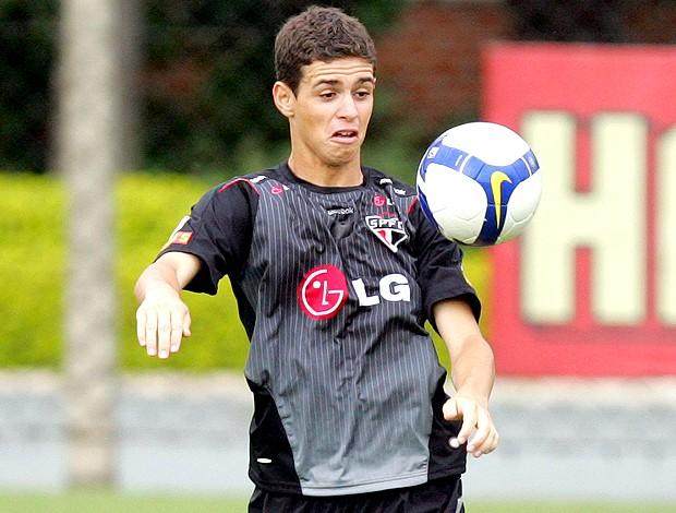 皇冠体育-奥斯卡：从街头足球踢到圣保罗 墨里西慧眼识珠